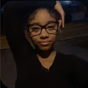 Meet your Posher, Kemya